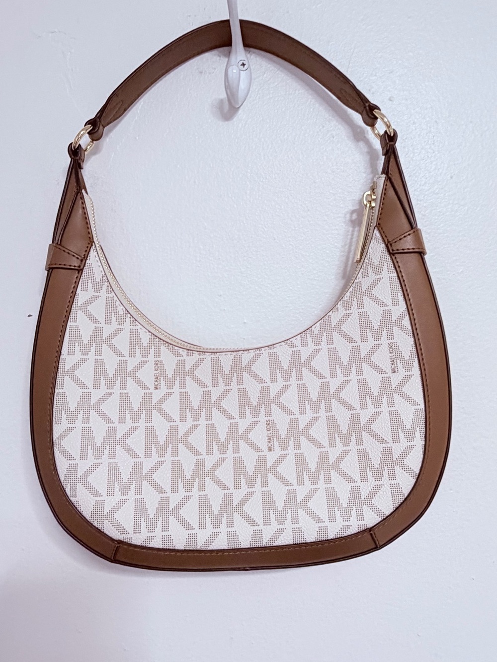 Michael Kors Vanilla and Brown Signature Shoulder Hobo - Picture 3 of 6